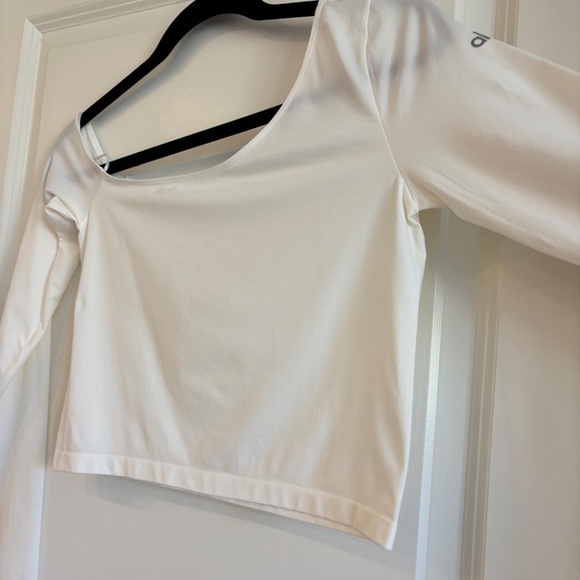 Alo Asymmetric Sheer Glow Long Sleeve Ivory - Picture 7 of 12